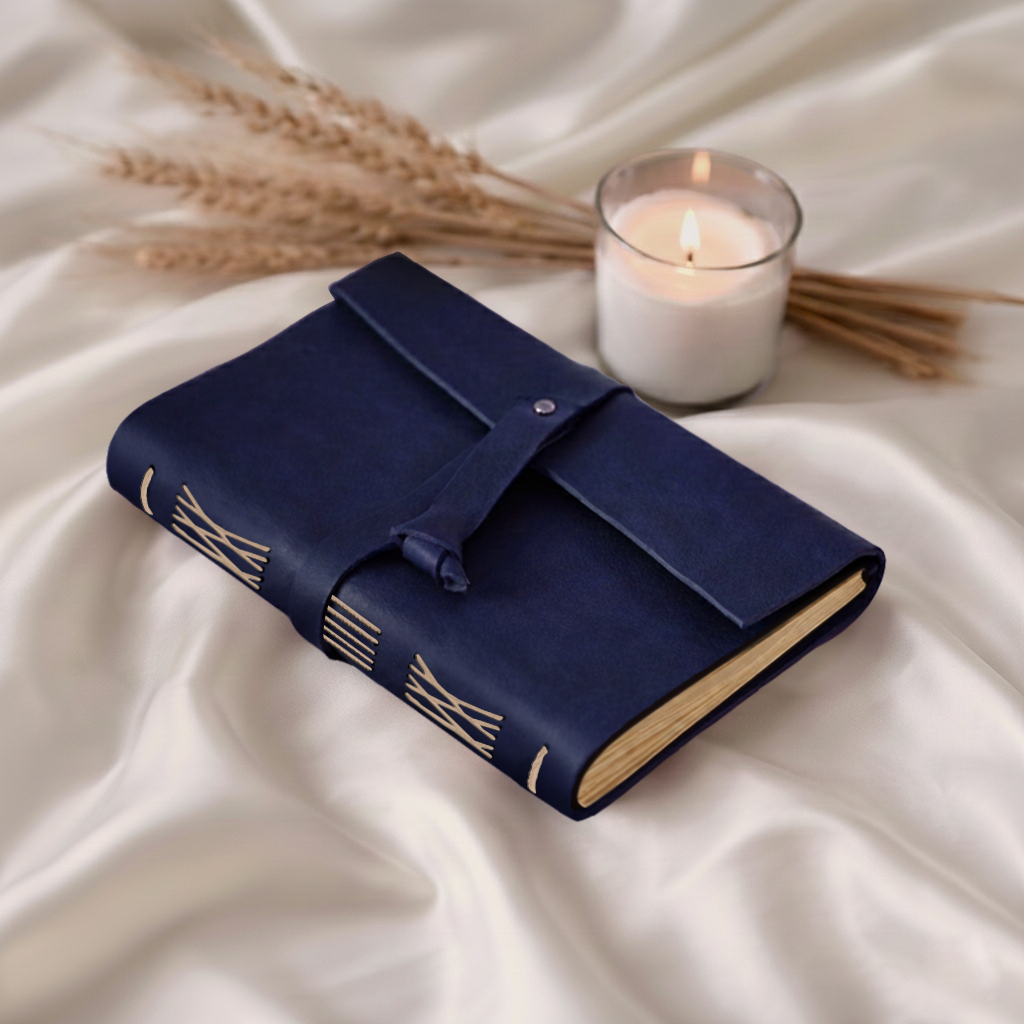 Journal - Nomad- Metal lock
