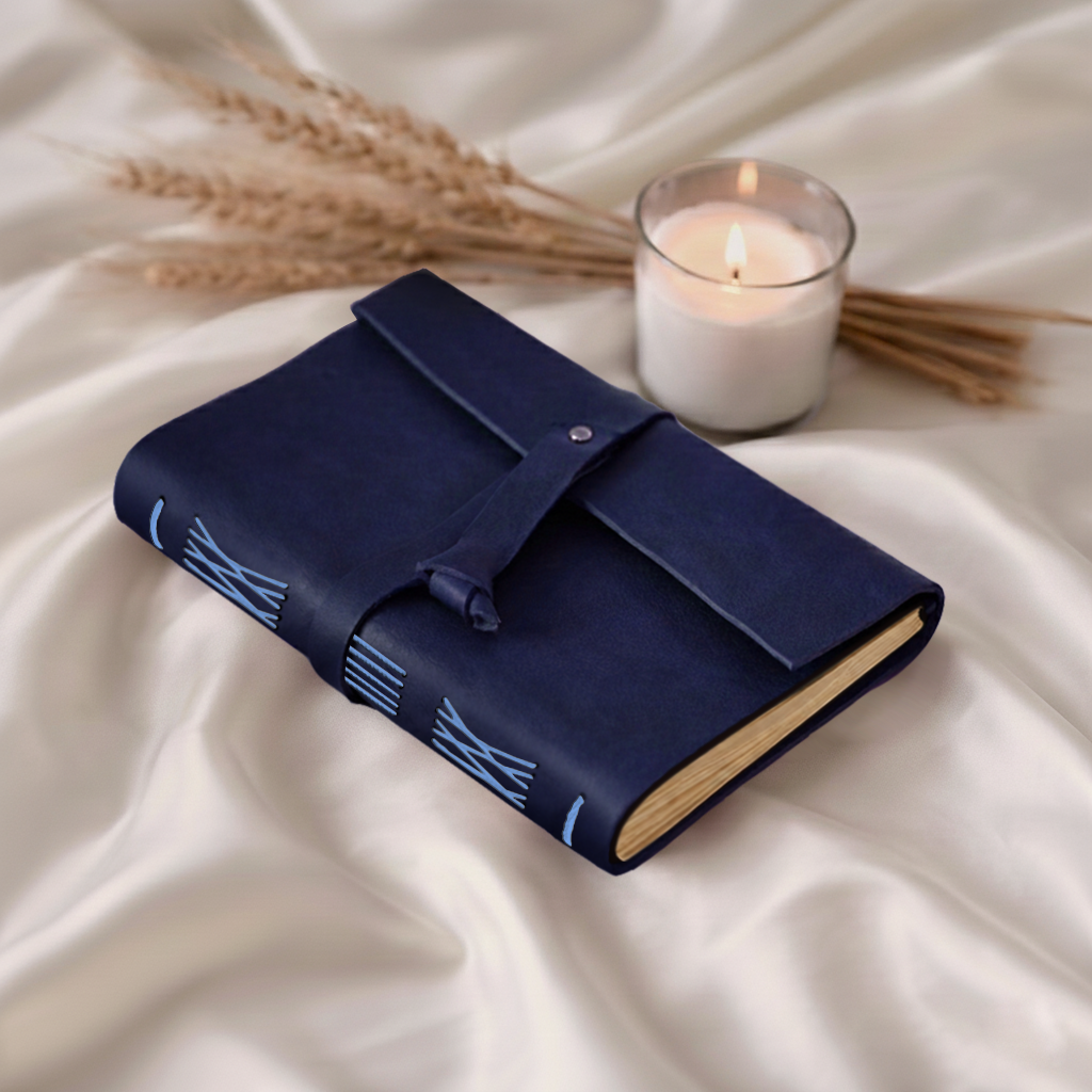 Journal - Nomad- Metal lock