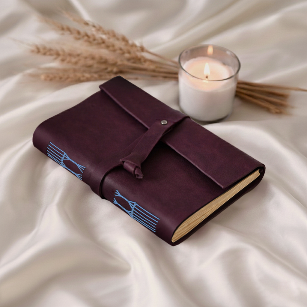 Journal - Vivid- Metal lock
