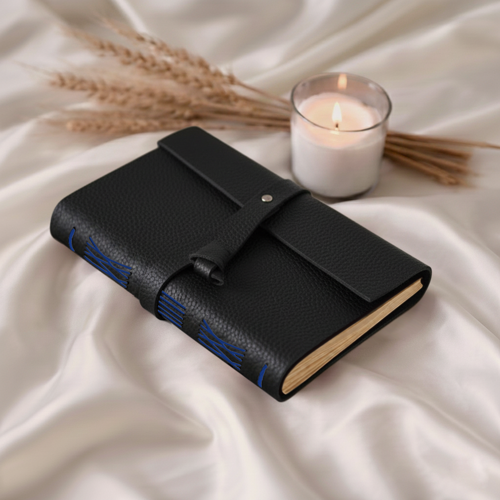 Journal - Nomad- Metal lock