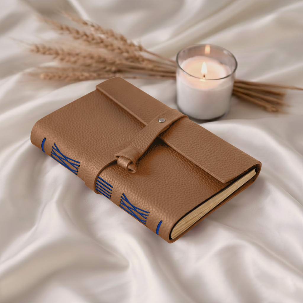 Journal - Nomad- Metal lock