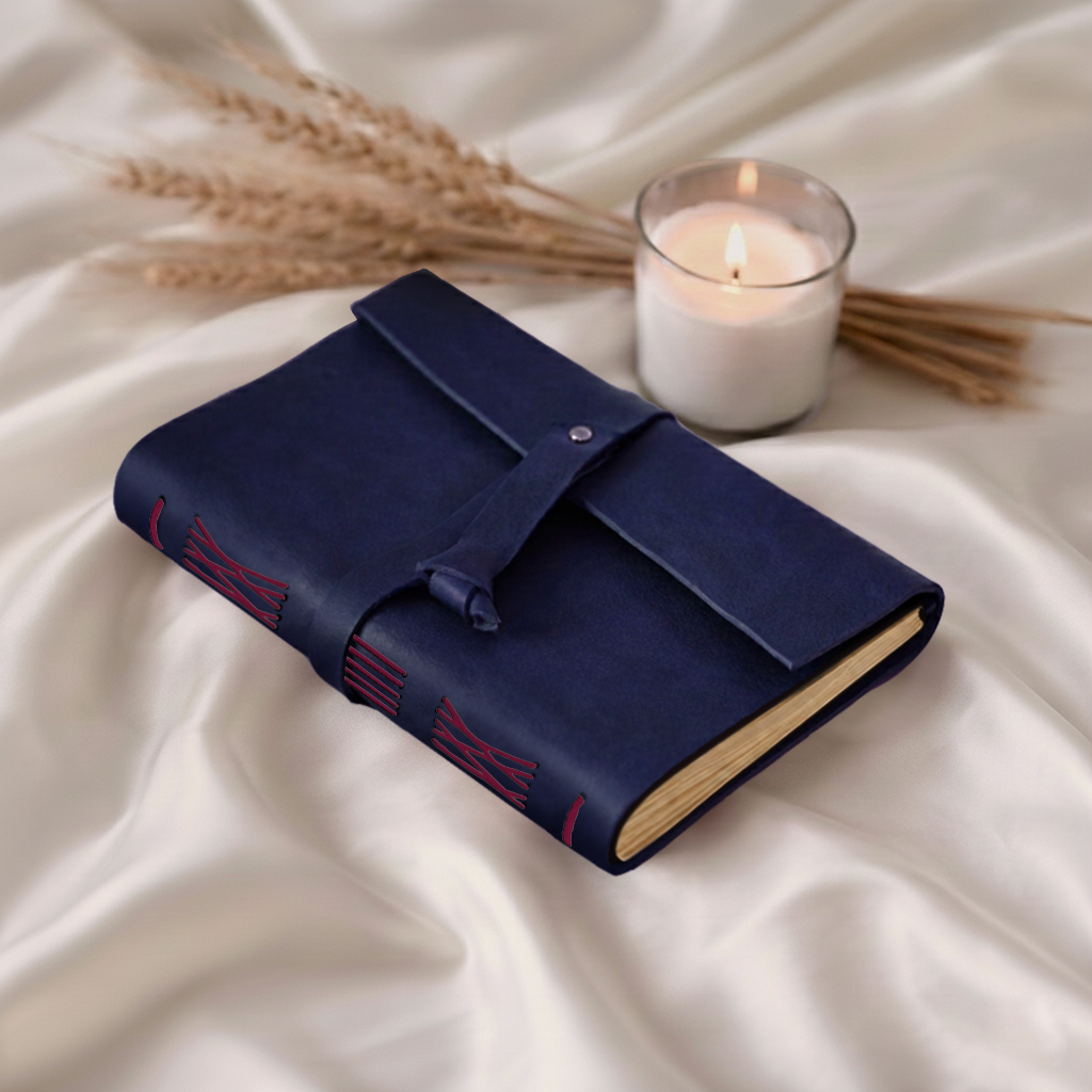 Journal - Nomad- Metal lock