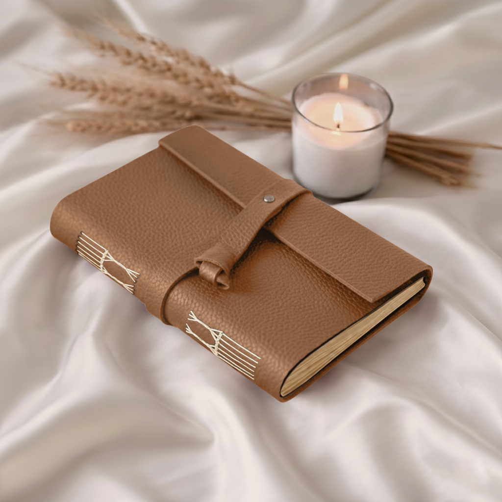 Journal - Vivid- Metal lock