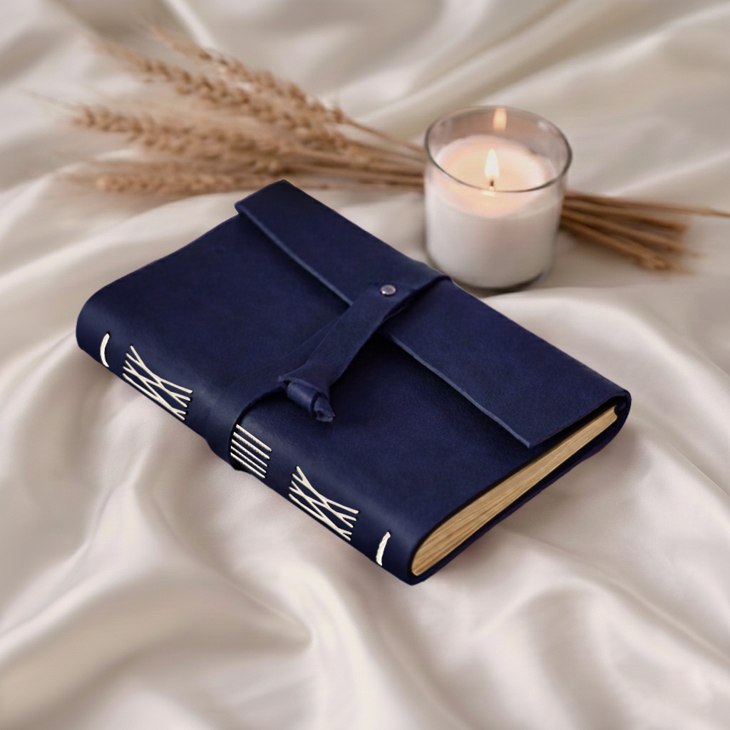 Journal - Nomad- Metal lock