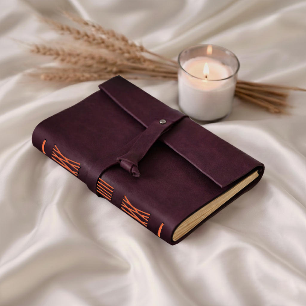 Journal - Nomad- Metal lock