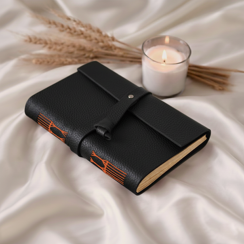 Journal - Vivid- Metal lock