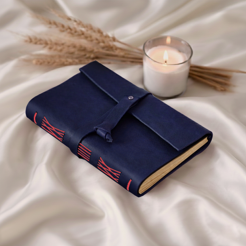 Journal - Nomad- Metal lock