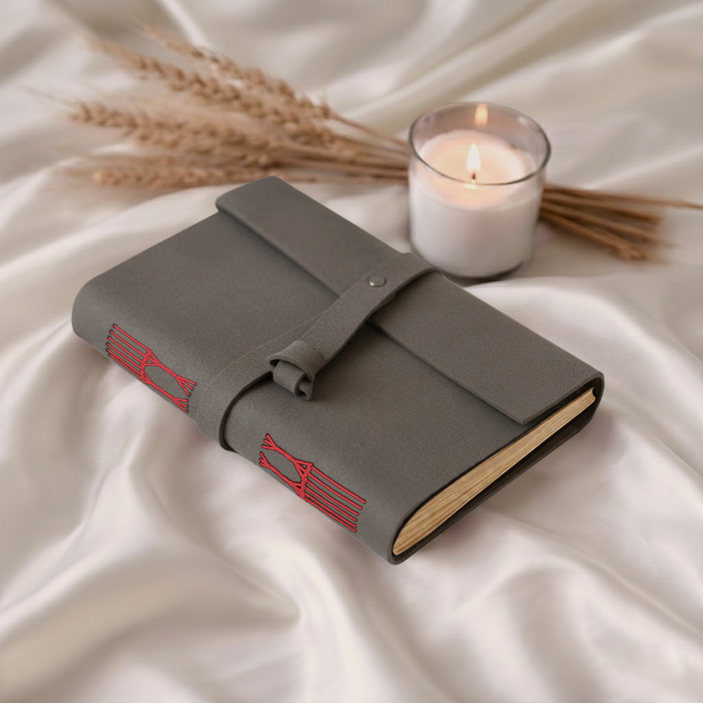 Journal - Vivid- Metal lock