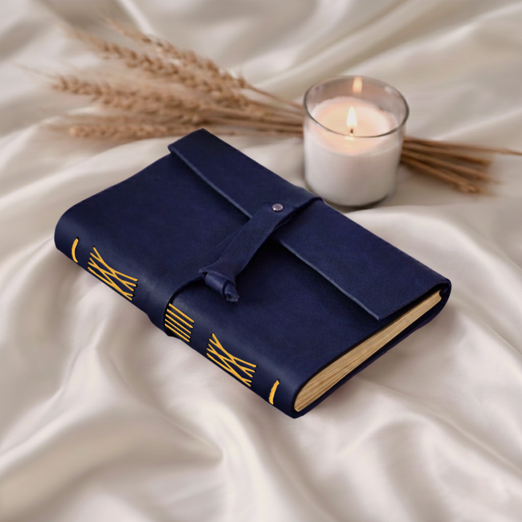 Journal - Nomad- Metal lock
